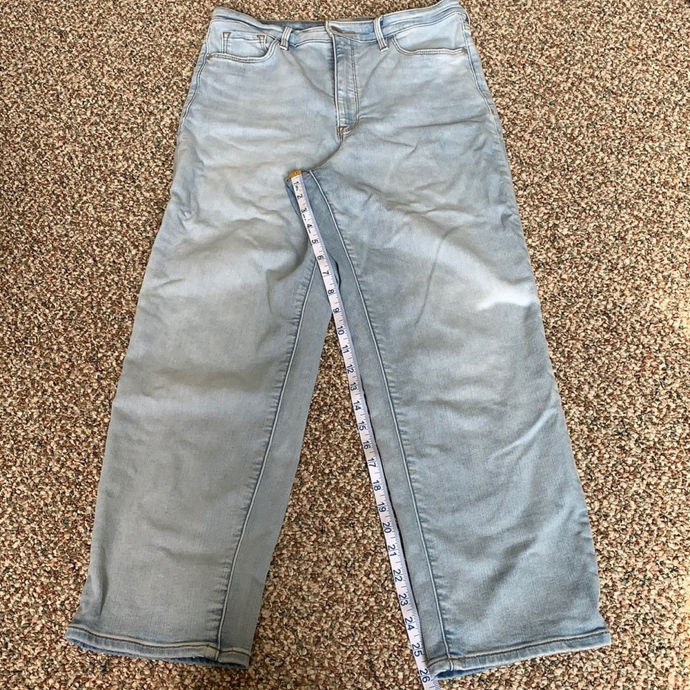 Light wash Athleta sculptek jeans - 10